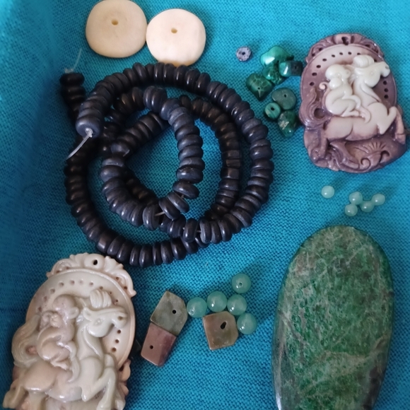 Hand Crafted Jewelry - 9 Different Beads  Including Rare Maw Sit Sit Pendant